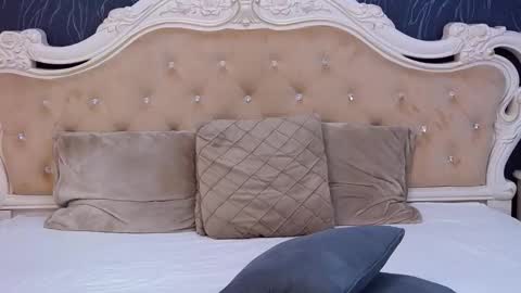 Laura online show from February 18, 5:46 pm