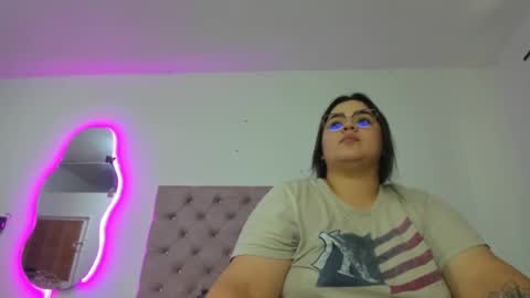 laurenlaine online show from March 10, 3:41 pm