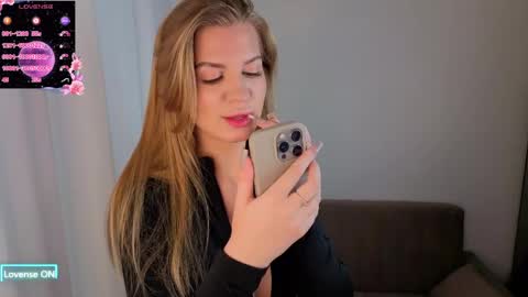 Laura online show from March 19, 5:02 am