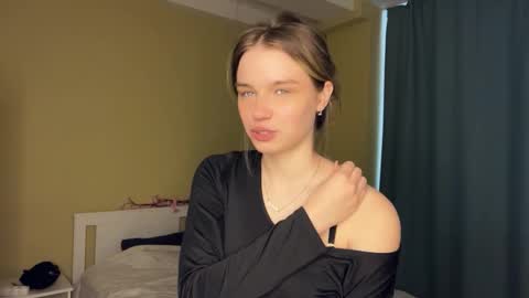 Bella online show from March 9, 11:15 am