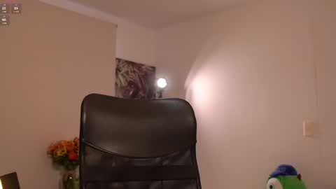 laurita_4 online show from February 13, 1:05 pm