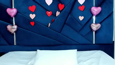 LauryJonson  online show from February 11, 5:07 pm