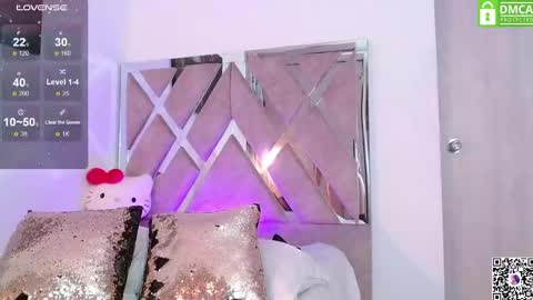 LauryMoons online show from December 12, 2:15 am