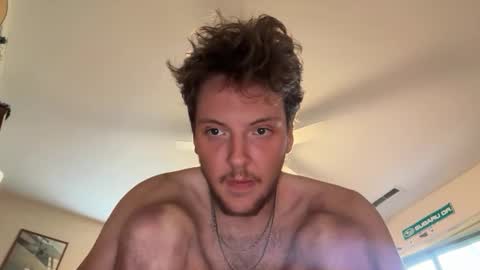 lausfavorite online show from November 16, 10:01 pm