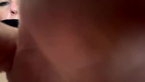 lauu3ren online show from November 12, 6:43 pm