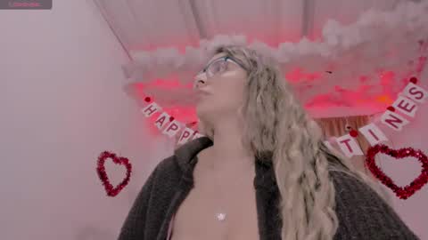 Lauu G online show from February 7, 6:24 am