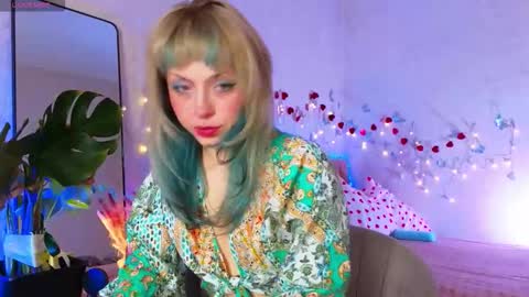 Melissa online show from February 16, 12:03 pm