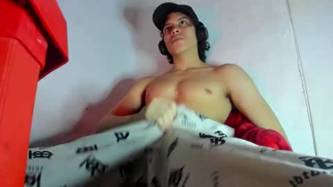 ZAmbrano online show from November 21, 8:23 am