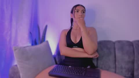 laya online show from April 22, 2:52 am