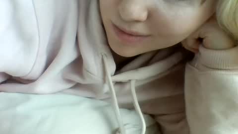 Snapshot of layannalea chatting on December 13, 8:25 pm layannalea online show from December 13, 8:25 pm