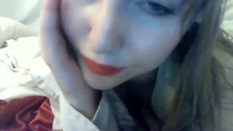 Snapshot of layannalea chatting on January 20, 4:21 am layannalea online show from January 20, 4:21 am