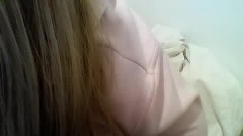 Snapshot of layannalea chatting on March 4, 4:49 am layannalea online show from March 4, 4:49 am