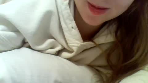 Snapshot of layannalea chatting on December 10, 5:39 am layannalea online show from December 10, 5:39 am