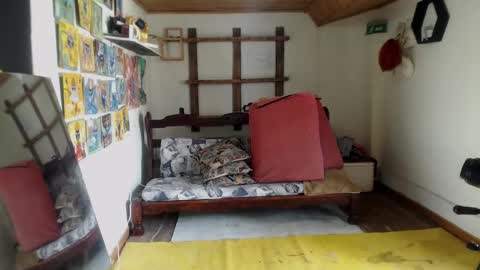 Snapshot of laye19 chatting on February 6, 6:02 pm Laye19 online show from February 6, 6:02 pm