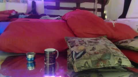 Snapshot of laye19 chatting on March 2, 3:37 pm Laye19 online show from March 2, 3:37 pm