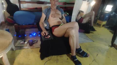 Snapshot of laye19 chatting on September 15, 7:21 am Laye19 online show from September 15, 7:21 am