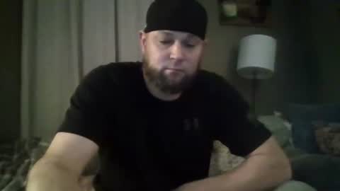 layinlow42 online show from January 9, 8:45 am