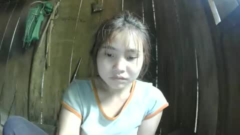 layla_999 online show from April 5, 5:59 am