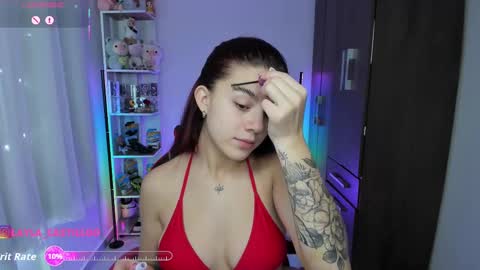 Layla online show from September 29, 2:27 pm