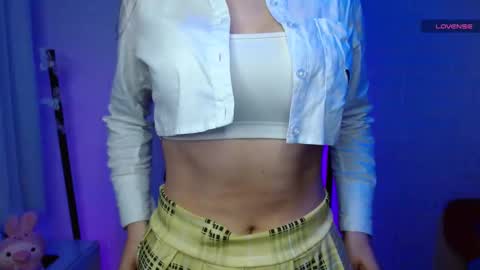 Layla online show from February 23, 1:10 pm