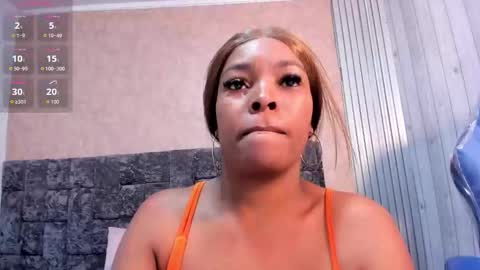 L A Y L A online show from November 18, 12:30 pm