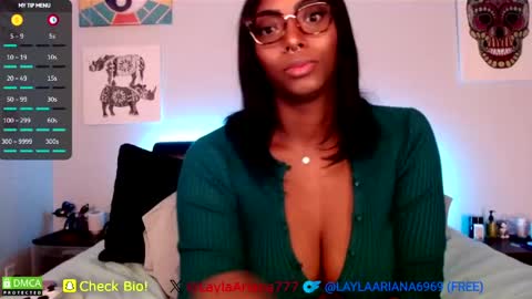 LaylaAriana online show from May 22, 6:09 am
