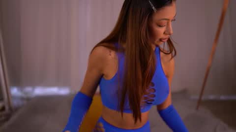 laylakristal online show from September 17, 5:22 am