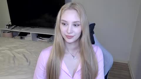 LaylaPretty001 online show from March 11, 7:22 am