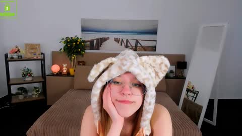 layriantavee online show from March 3, 1:23 pm