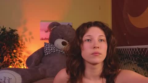 Lea online show from February 22, 8:31 pm