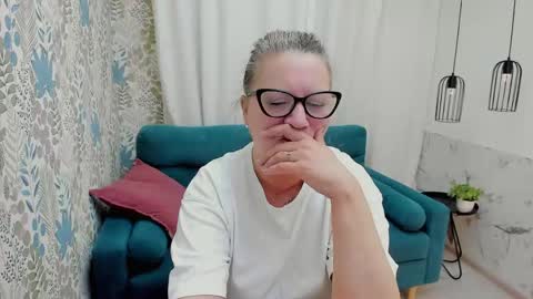 Lea online show from May 11, 5:25 am