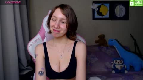 Snapshot of leah__gotty chatting on February 1, 12:51 am Leah  Gotty online show from February 1, 12:51 am