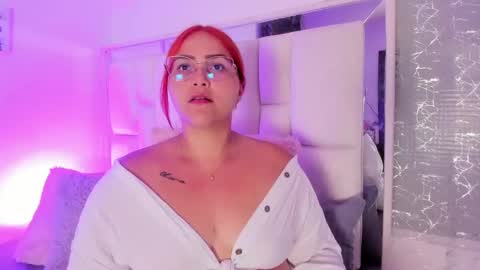 Leah  online show from September 30, 2:22 am