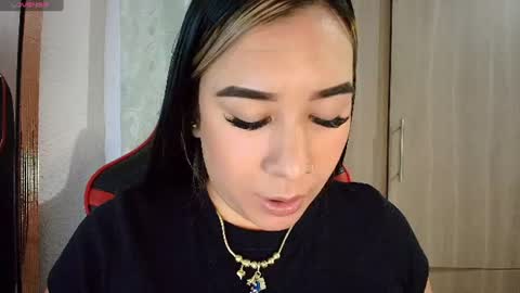 leah online show from June 21, 7:26 am