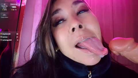 leah online show from March 1, 9:13 am