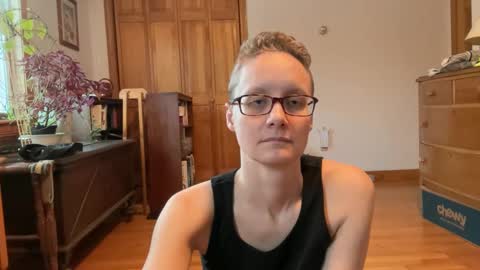 Lee online show from February 7, 9:15 pm