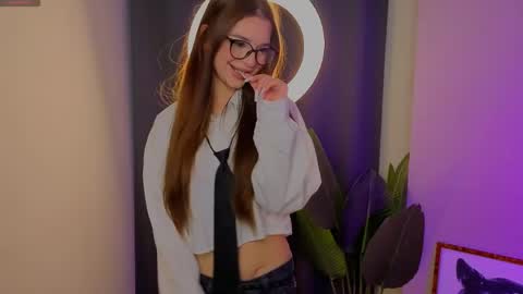 Sophie online show from April 15, 7:16 pm