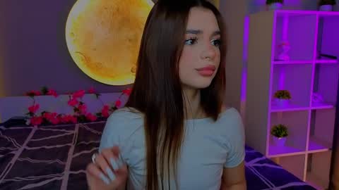 Sophie online show from April 10, 7:18 pm