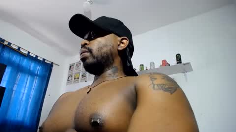 Latino hot online show from August 7, 5:33 pm
