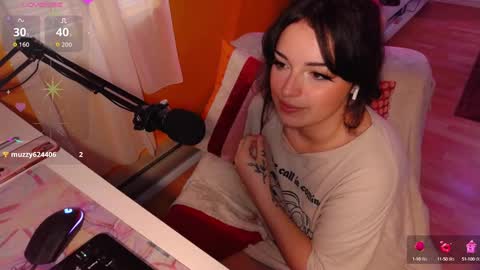 Lea Ray Pie online show from October 9, 8:58 pm