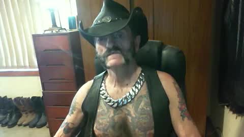 leathergreaser online show from September 18, 12:47 am