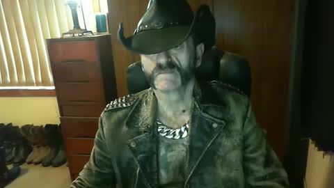 leathergreaser online show from October 27, 9:37 pm