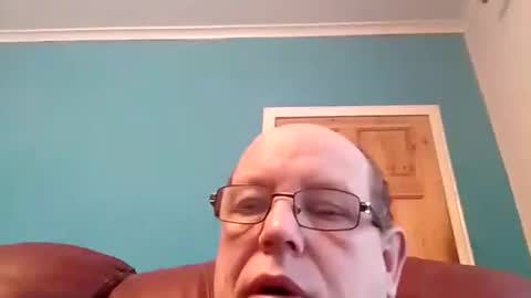 leatherpants68 online show from November 29, 8:55 am