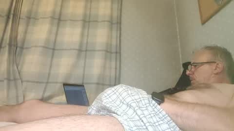 lechertachatte4444 online show from July 7, 2:24 am