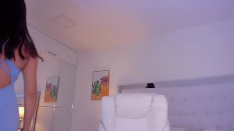 Suri  online show from February 7, 3:52 pm