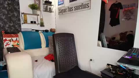 Snapshot of leenar_key chatting on September 28, 2:20 am leenar_key online show from September 28, 2:20 am