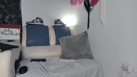 Snapshot of leenar_key chatting on January 31, 11:24 pm leenar_key online show from January 31, 11:24 pm