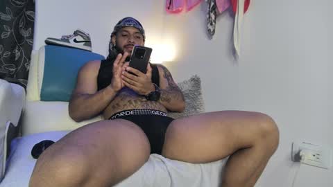 Snapshot of leenar_key chatting on February 4, 1:16 pm leenar_key online show from February 4, 1:16 pm