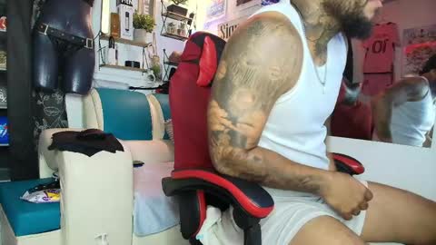 leenar_key online show from April 22, 2:24 pm