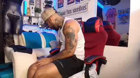 leenar_key online show from February 26, 1:53 am